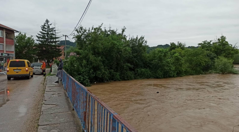 Poplave u BiH: Koji putevi su zatvoreni?