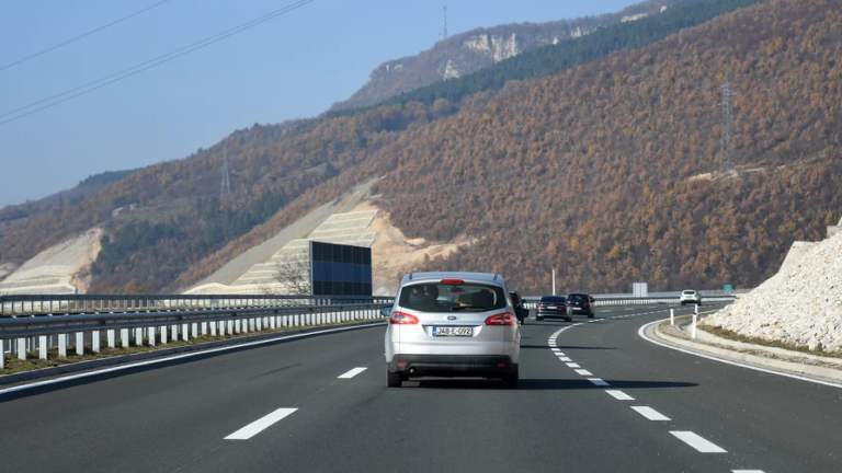 Evo šta kažu iz MUP-a ZDK o stajanju na Zeničkoj obilaznici