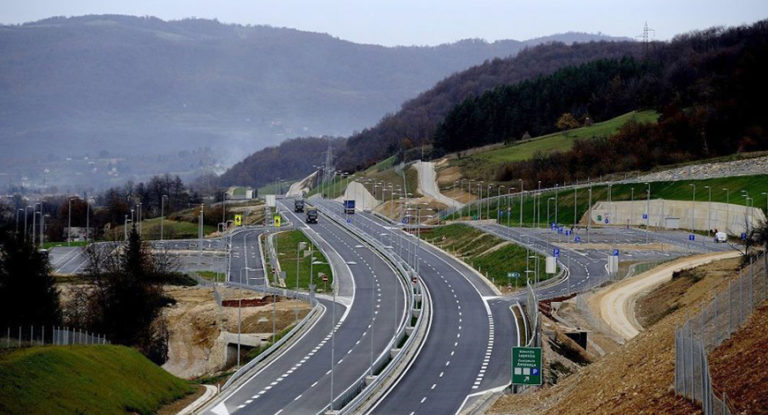 Vozači u BiH tokom 2018. dali 620,7 miliona KM za gradnju puteva i autoputeva