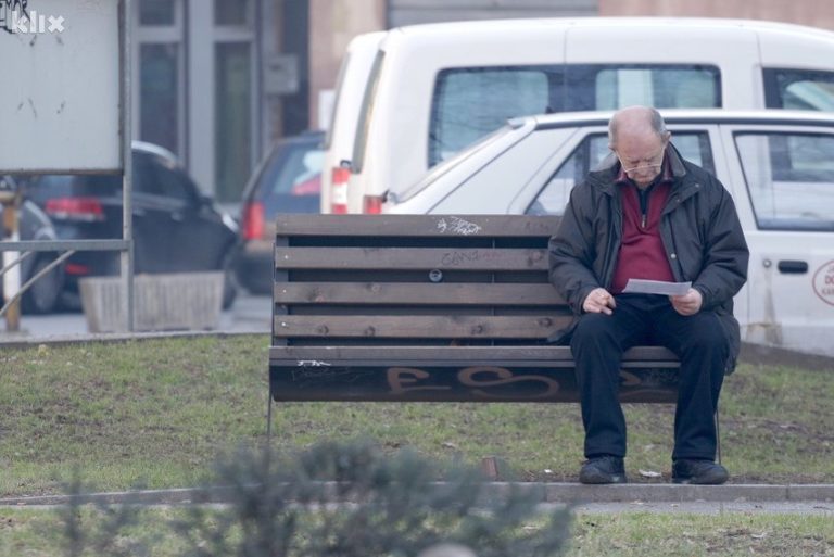 Učitelj s 40 godina staža danas ima duplo veću penziju od kolege penzionisanog prije 10 godina