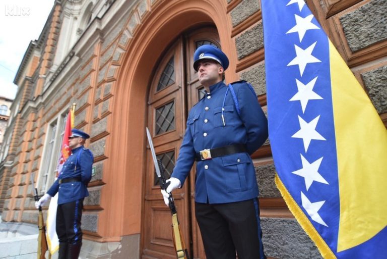 Proširena lista bh. funkcionera koji imaju pravo na diplomatski pasoš