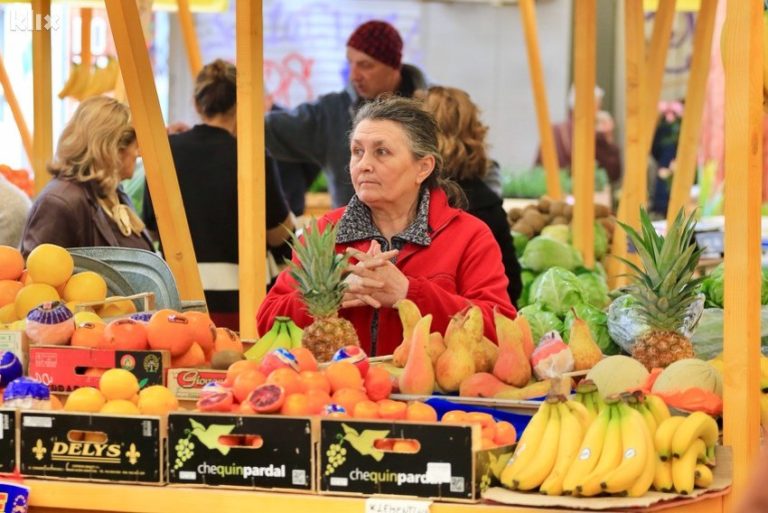 Namirnice u BiH skuplje iz mjeseca u mjesec, “divljaju” cijene voća i povrća