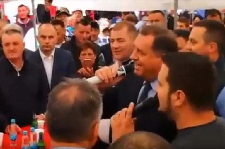 Milorad Dodik ponovo zapjevao ispod šatora na Manjači