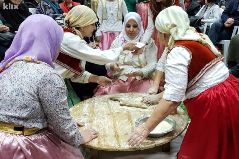 Zima je idealno godišnje doba za ćeteniju, večernja druženja i ašikovanja