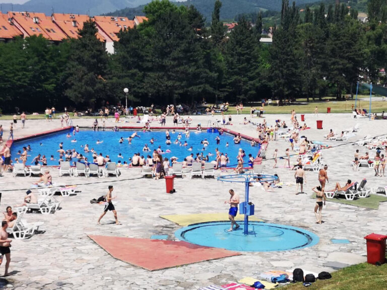 SAZNAJEMO: Zenički bazeni počinju sa radom u srijedu