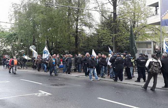 Prekršajni nalozi od 400 KM za borce koji su učestvovali u julskim protestima