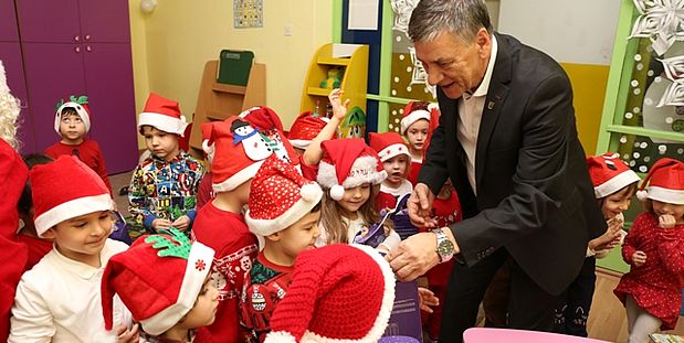 Gradonačelnik Fuad Kasumović na druženju s mališanima iz vrtića Dunja