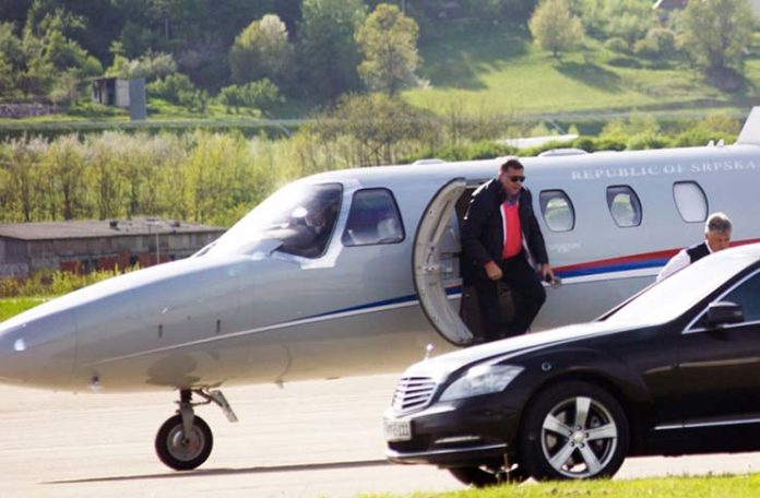 Dodik prodaje avion, spustio cijenu (FOTO)