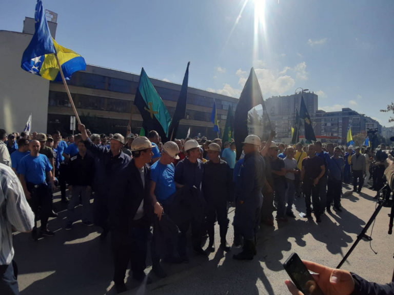 Bez rješenja u zgradi Vlade FBiH, rudari se razišli