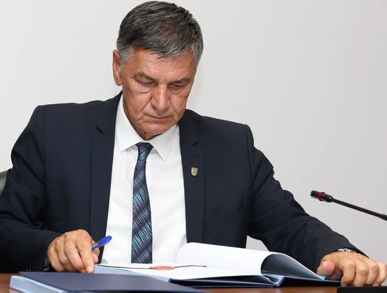Kasumović uputio dopis Gradskom vijeću, traži da nastavi s radom i održavanjem sjednica