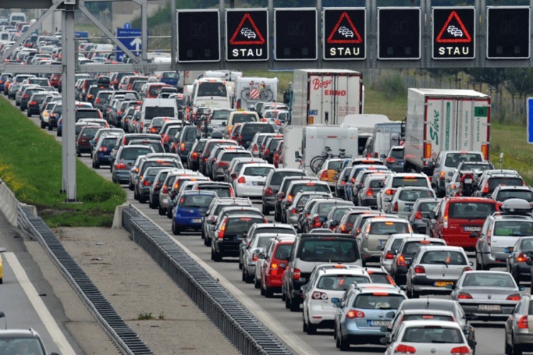 Počele božićne gužve na granici Slovenije i Hrvatske