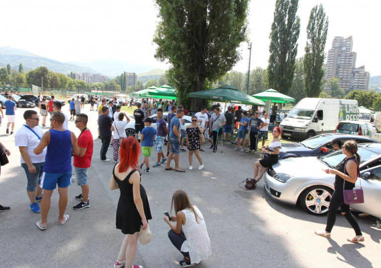 Šesto okupljanje zaljubljenika u automobile: Više od 150 vozila, preko 2.000 posjetitelja u Zenici