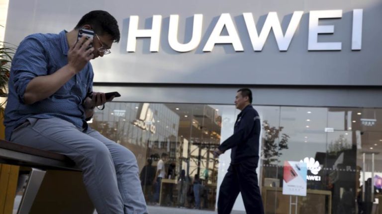 Huawei privremeno obustavio proizvodnju pametnih telefona