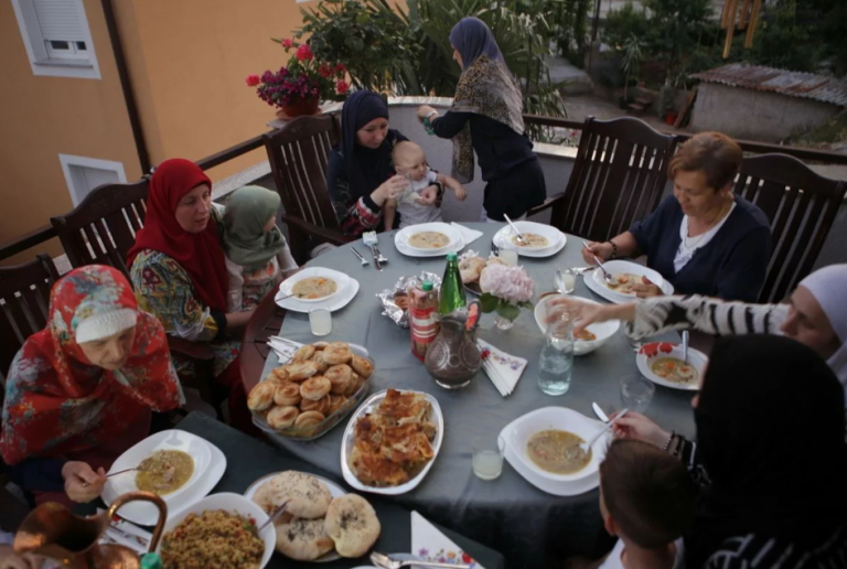 Nutricionisti: Ovo su idealni obroci za iftar i sehur