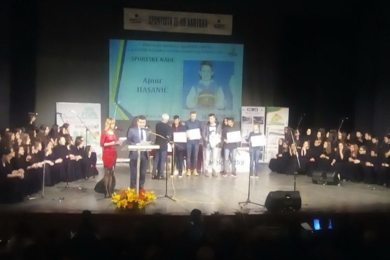 Elvedina Muzaferija i Mesud Pezer najbolji sportisti 2017. u ZDK