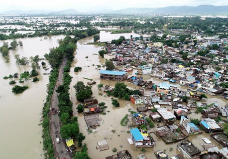 Poplave nose sve pred sobom: Najmanje 47 žrtava, u toku masovne evakuacije