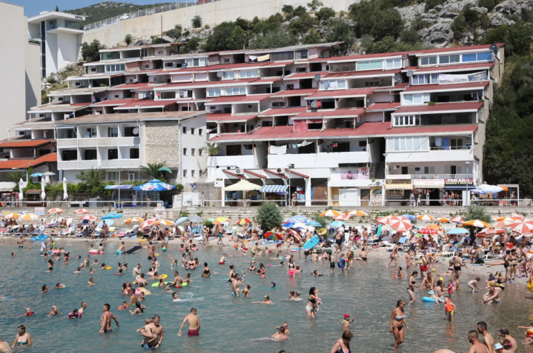 Kako je doista prošao Neum ove ljetne sezone: Turistički radnici polako svode račune, evo zaključka