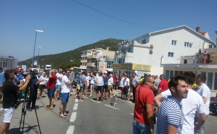 Protest u Neumu: Kolaps saobraćaja prema graničnim prijelazima