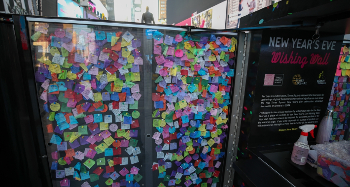 Pripreme za doček Nove godine u New Yorku: Postavljen i “Zid želja”