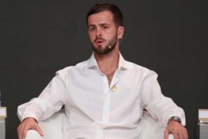 pjanic66 696x466 1