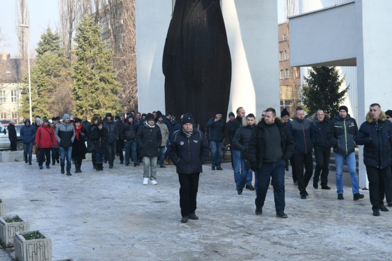 Sarvan poručio Gradskoj upravi: Nemaju ljudi za šta hljeba kupiti