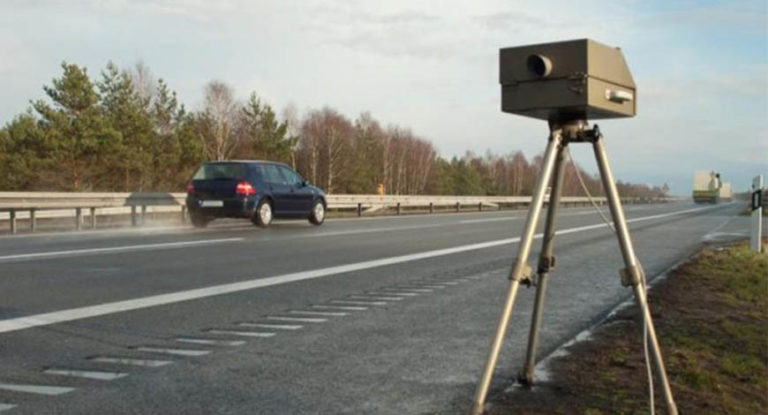 Vozio na autoputu 245 km/h pa dobio 30 dana zatvora