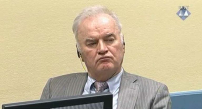 Ratko Mladić kritično, ne može zaustaviti unutrašnje krvarenje