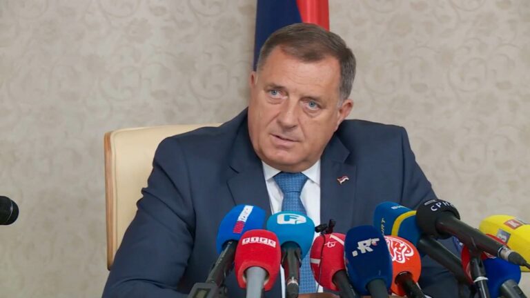 Dodik: Bosanski Srbi se ni po čemu ne identifikuju sa BiH