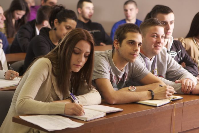 Oko 400 studenata iz Zenice dobit će boračke stipendije