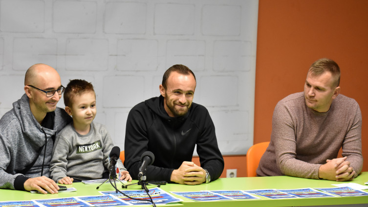 Humanitarna utakmica: Legende bh. sporta na parketu zeničke arene