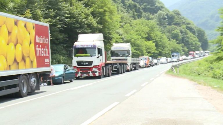 Vozaču kamiona, dok je čekao u Vranduku, ukraden novčanik