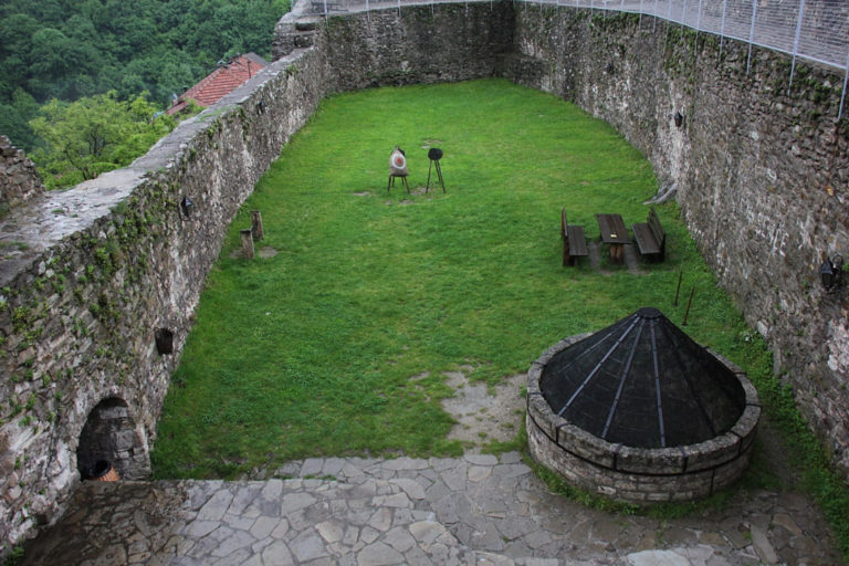 Umjesto da bude turistička atrakcija, Vranduk prazan