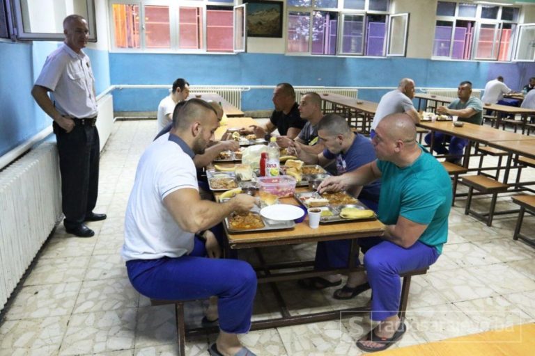 Ramazan u KPZ Zenica: Bogati iftari, manje iskušenja, prava atmosfera za post