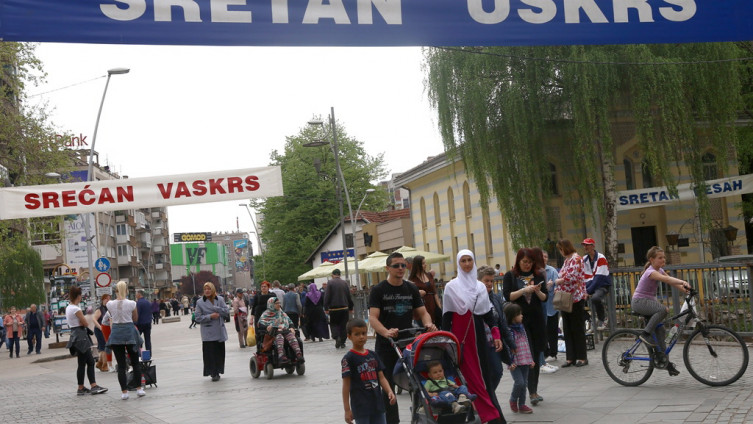 ZENICA Bez javnog čestitanja državnih i vjerskih praznika na ulicama grada