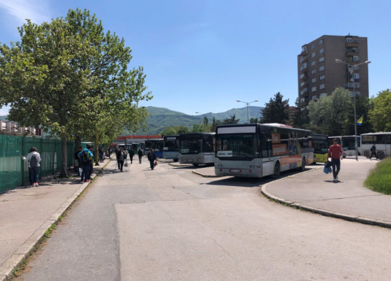 Radnici “Zenicatransa” blokirali autobusku stanicu, stotine građana bez prijevoza